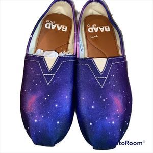 NWOT Raad Shop Unisex Purple Galaxy Space Canvas Slip On Shoes 7